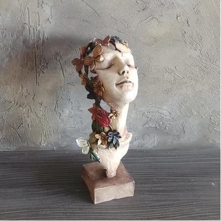 Çiçekli Kadın Mask